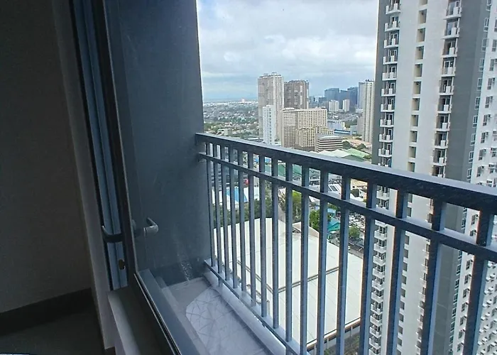 Five Star Unit 4* Manila